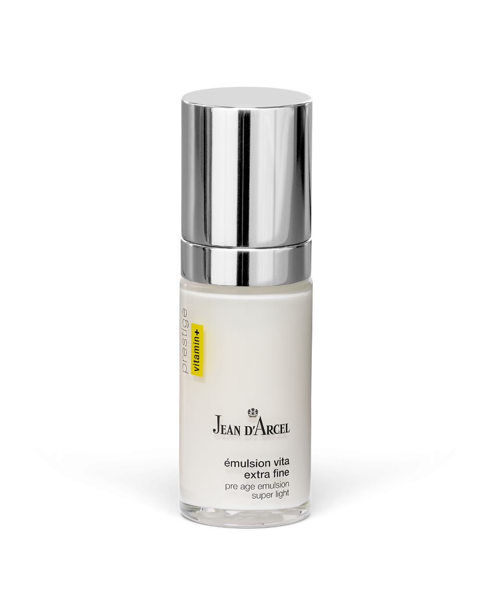 Pre-Age Super Light – emulsie cu textură ultrafină pentru fermitate, reducerea ridurilor și încetinirea semnelor de îmbătrânire