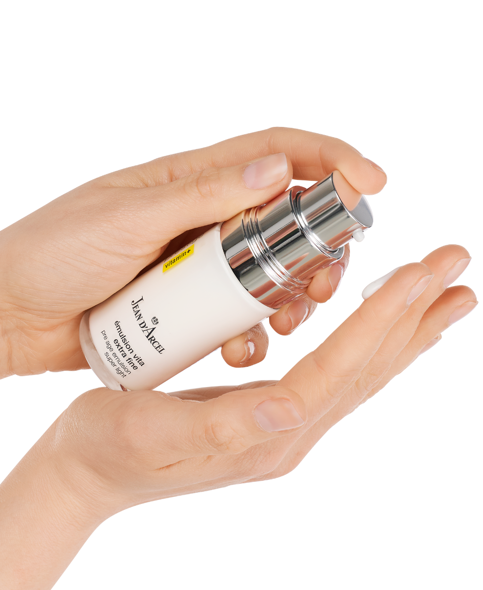 Pre-Age Super Light – emulsie cu textură ultrafină pentru fermitate, reducerea ridurilor și încetinirea semnelor de îmbătrânire - 2