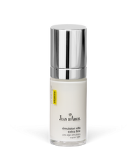 Pre-Age Super Light – emulsie cu textură ultrafină pentru fermitate, reducerea ridurilor și încetinirea semnelor de îmbătrânire