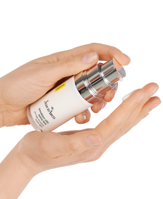 Pre-Age Super Light – emulsie cu textură ultrafină pentru fermitate, reducerea ridurilor și încetinirea semnelor de îmbătrânire - 2