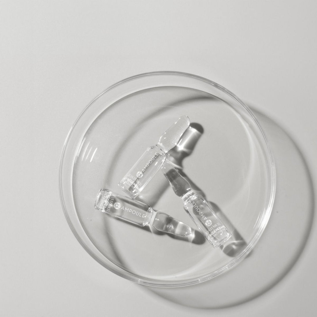 Regenerating Night Ampoule – fiolă de noapte pentru regenerare nocturnă și fermitate la trezire - 3